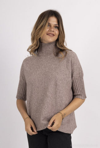 2/3 hihainen neulepoolo Matilda. Susanne