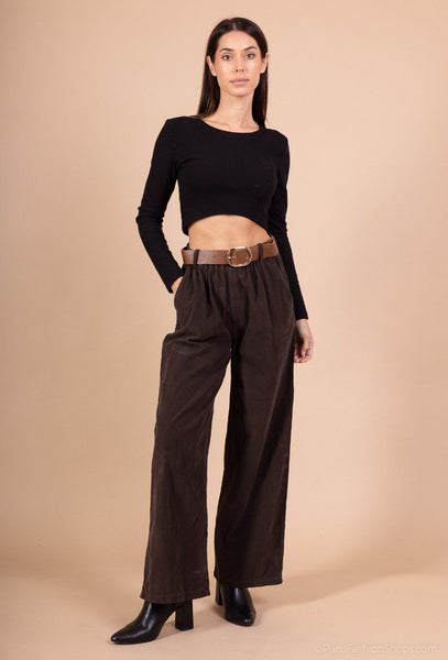 Ohuet leveälahkeiset  Beata vakosamettihousut. Susanne