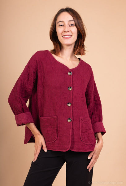 Vuoriton viininpunainen jakku on pehmeä käyttää. Susanne