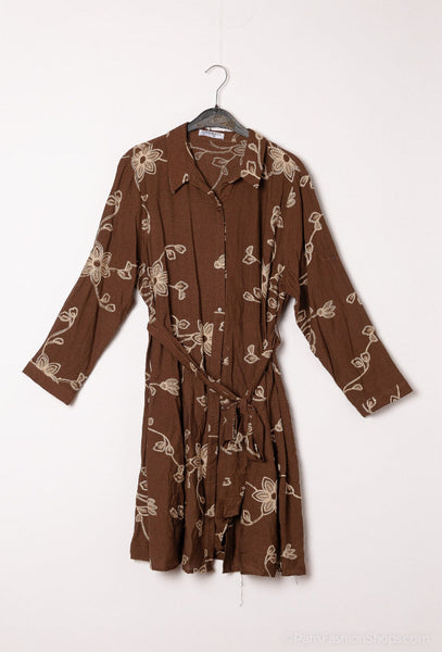 Reilun mallinen Alsatia mekko. Susanne