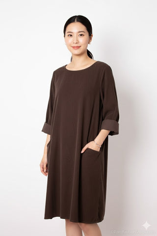 Ruskea  Esther samettimekko, Susanne