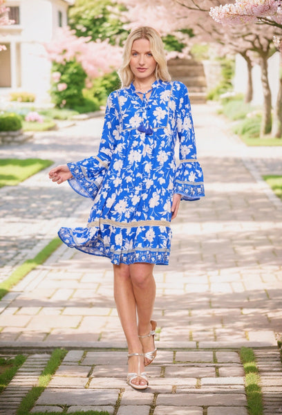 Ihana, siro bohomekko Gladys sinivallkoisena. Susanne