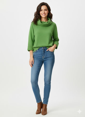 Piippukauluksellinen siro neulepaita Amy Italiasta. Susanne